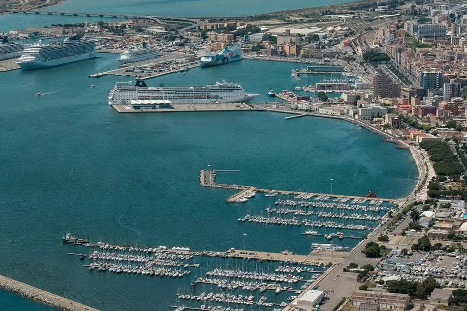 Il porto di Cagliari (Archivio L'Unione Sarda)