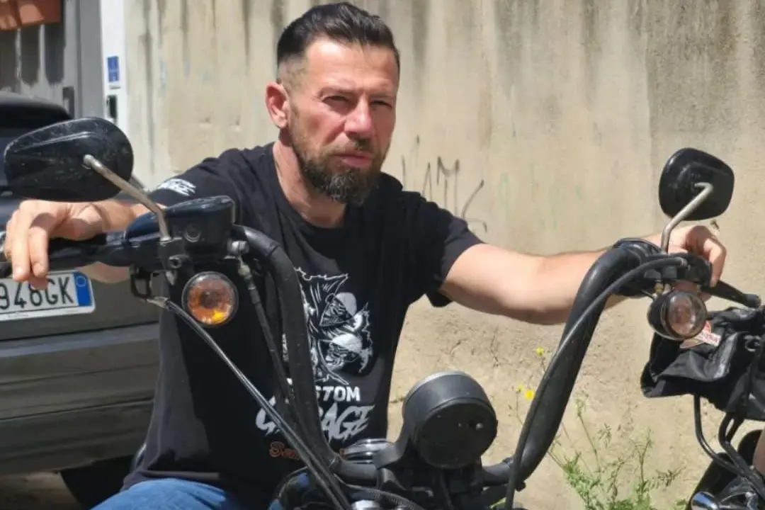 Piero Ghiaccio sulla sua Harley Davidosn