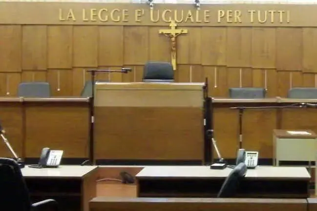 Il tribunale di Bari (Ansa)