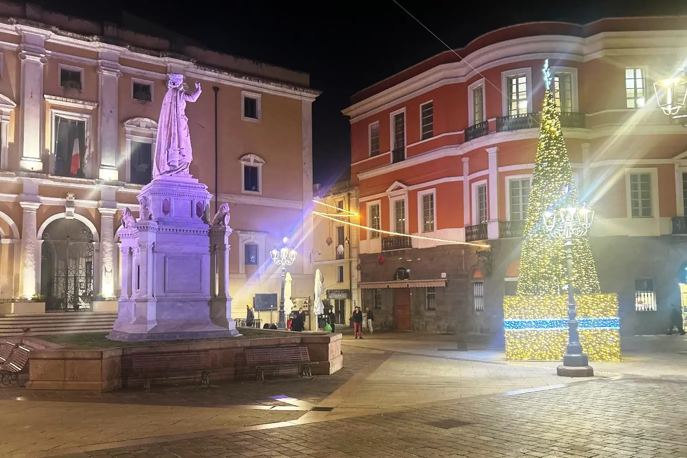 Un'immagine di piazza Eleonora lo scorso anno (foto del Comune)