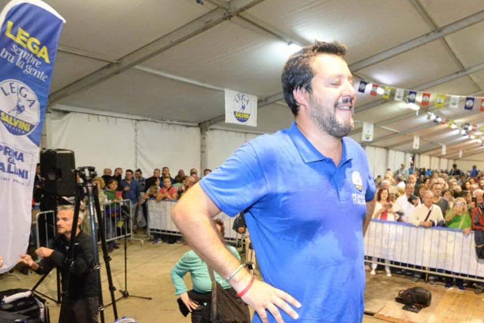 Sorpasso Lega sui 5 Stelle: il partito oltre il 30%, ma Salvini non ci crede