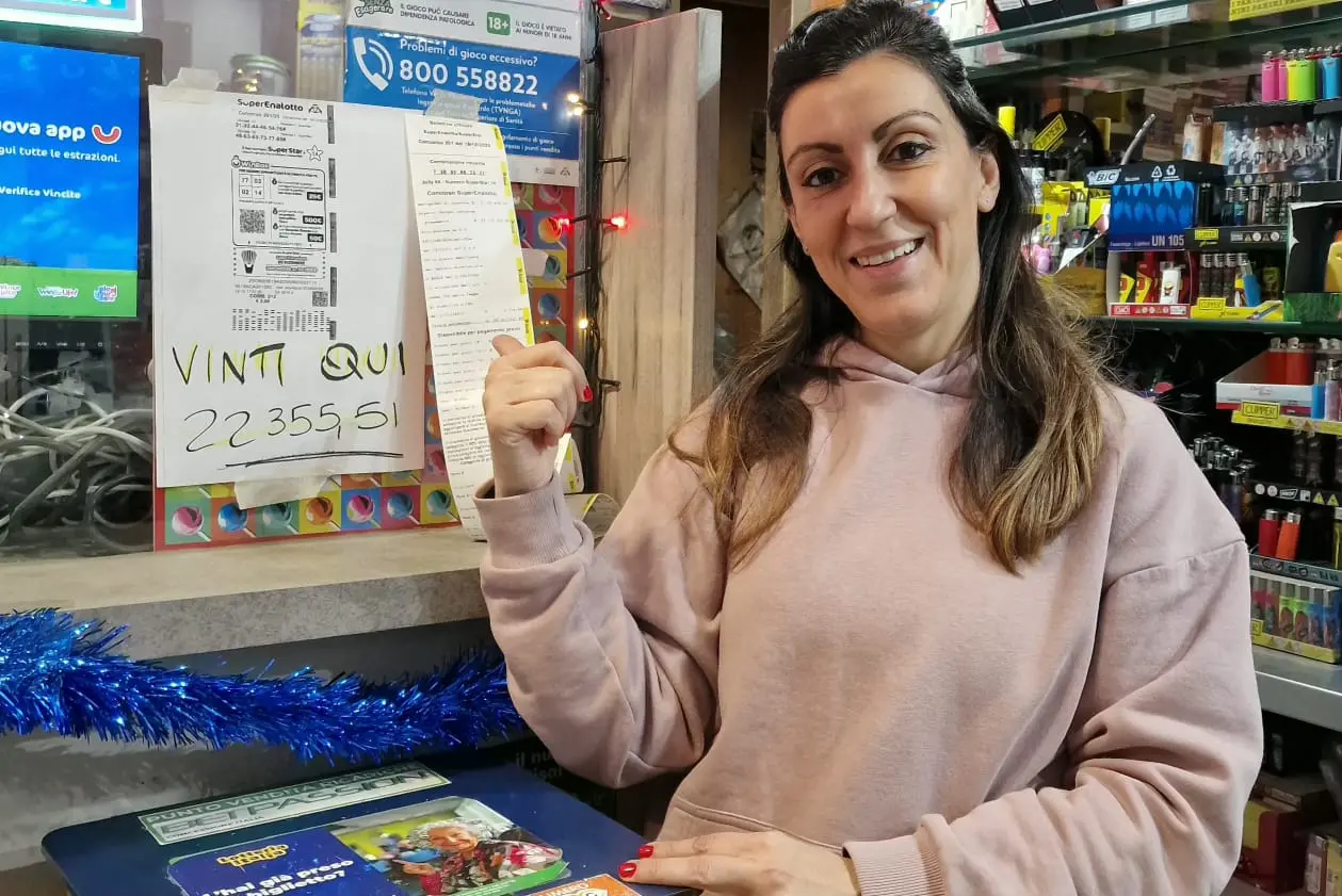 La titolare del punto vendita. (Foto Scano)