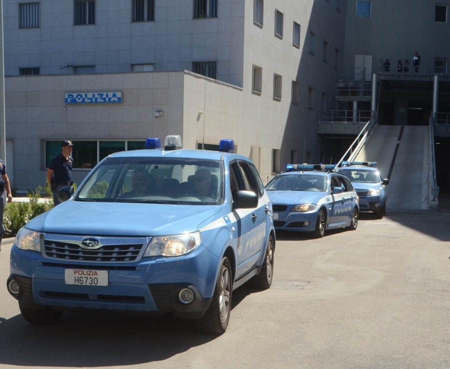 Palpeggia una donna: arrestato in centro