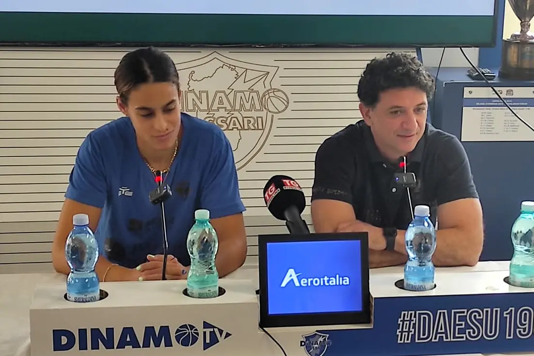 L'ala Sara Crudo e il coach Antonello Restivo (foto Marras)