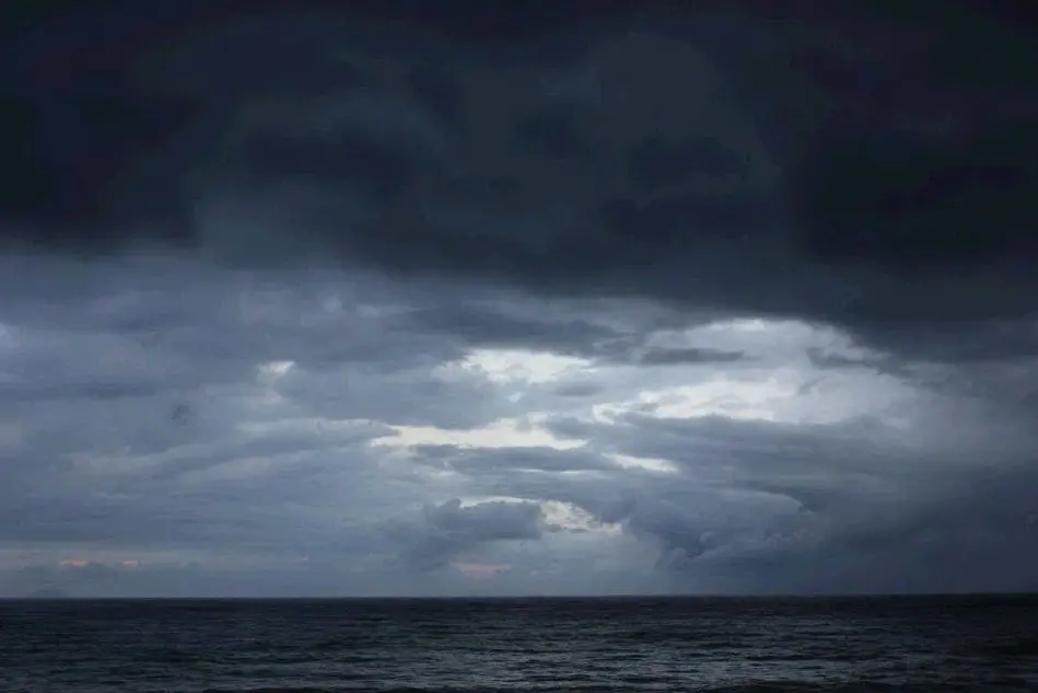 Un temporale sul mare