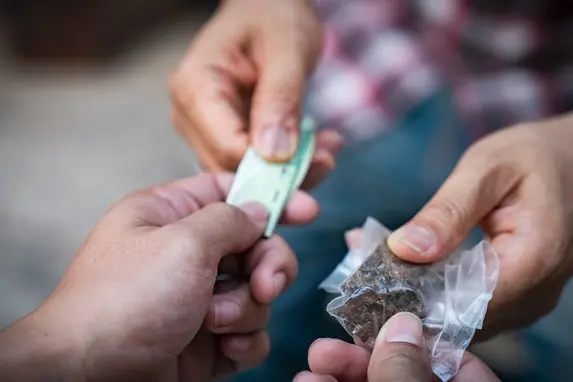 Droga (immagine simbolo, archivio L'Unione Sarda)