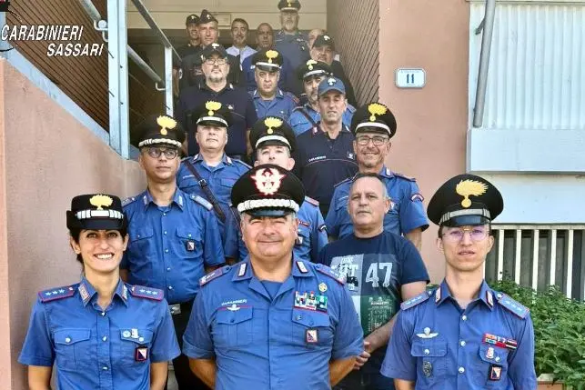 Il generale di Divisione Stefano Iasson (al centro) a Porto Torres