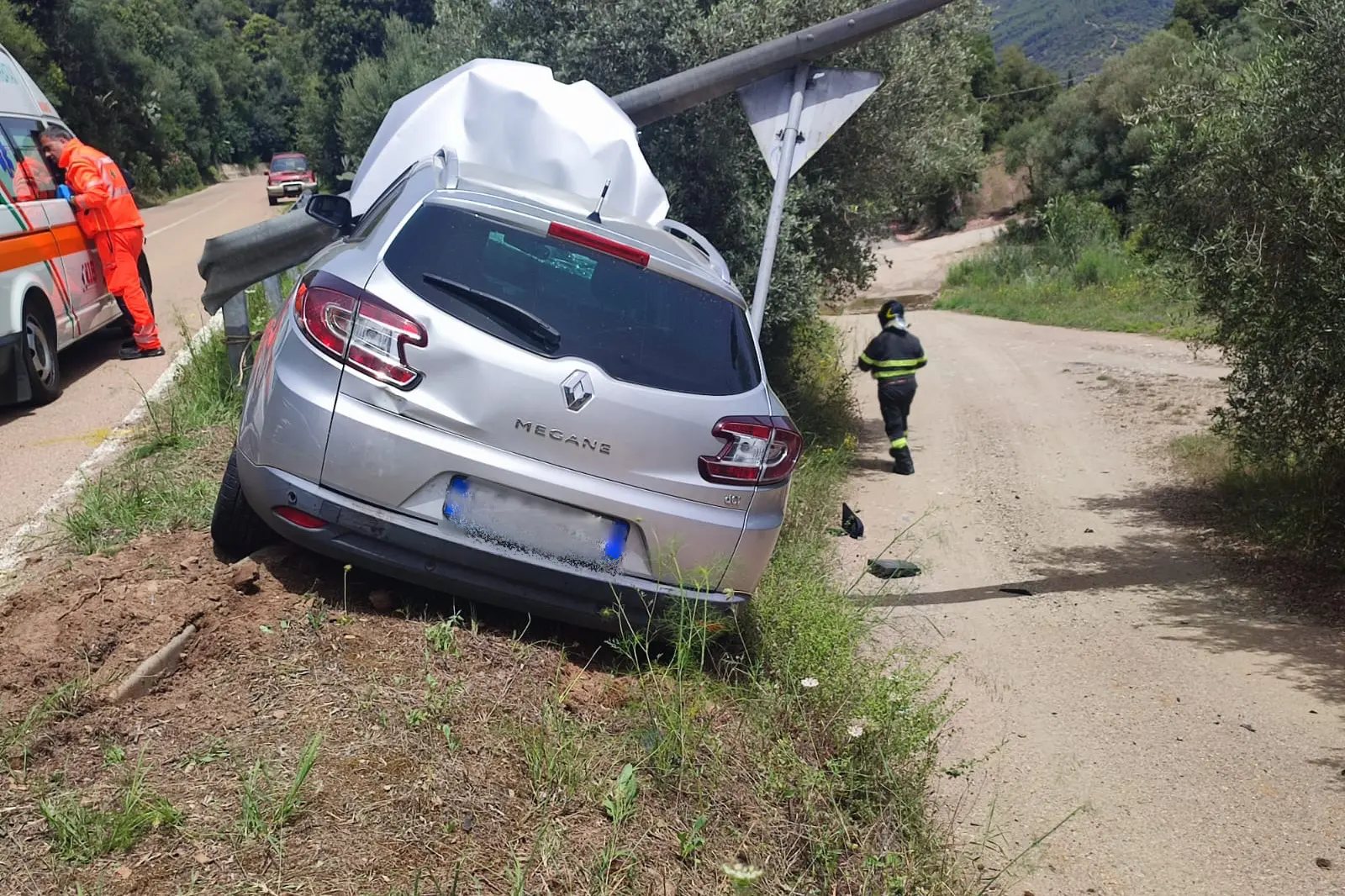 La Renault Megane coinvolta nell'incidente (foto Secci)