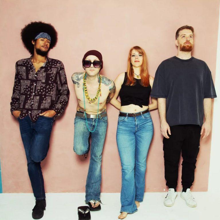 L'underground di Manchester per due date nell'Isola