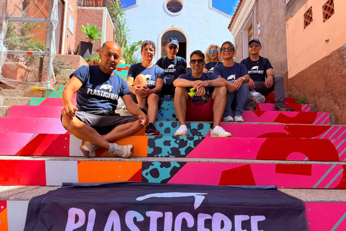 Arzachena, i volontari di Plastic Free