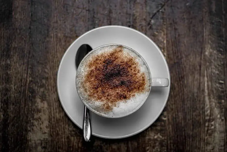 Un cappuccino (foto Pixabay)
