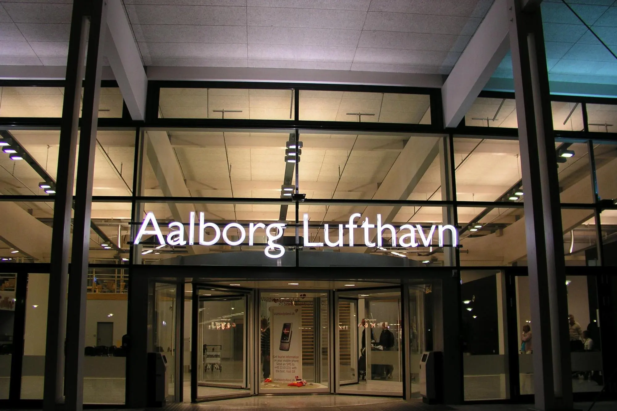 Una veduta esterna dell'aeroporto di Aalborg (Ansa)