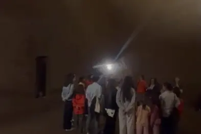 “No Potho Reposare” risuona a Napoli: il giovane coro cagliaritano incanta la galleria borbonica