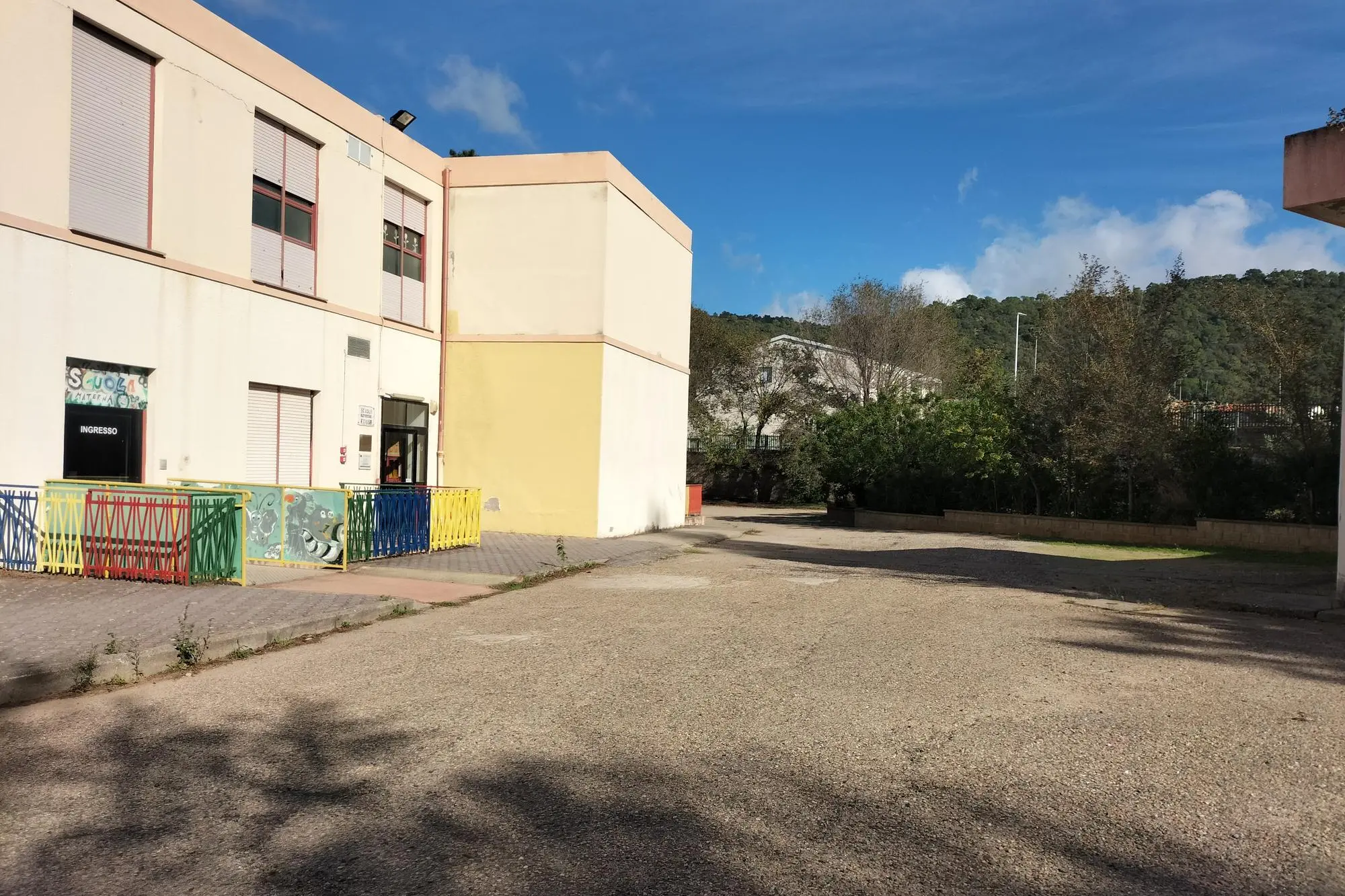 La scuola Ciusa dove sorgerà il nuovo asilo (foto Scano)