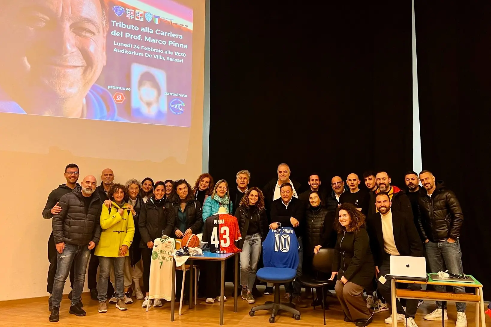 Un momento della serata omaggio al professor Marco Pinna