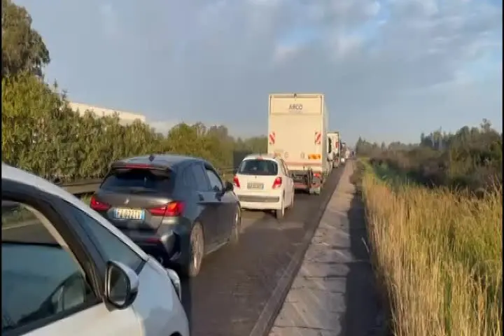 Caos traffico sulla Consortile, code fino a tre ore
