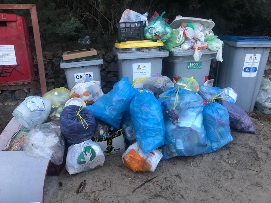 San Vero Milis, cestini vicino al mare assenti? «Tolti perché erano usati come discariche»