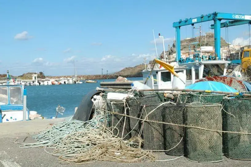Il porto turistico a Castelsardo (foto L'Unione Sarda - Pala)