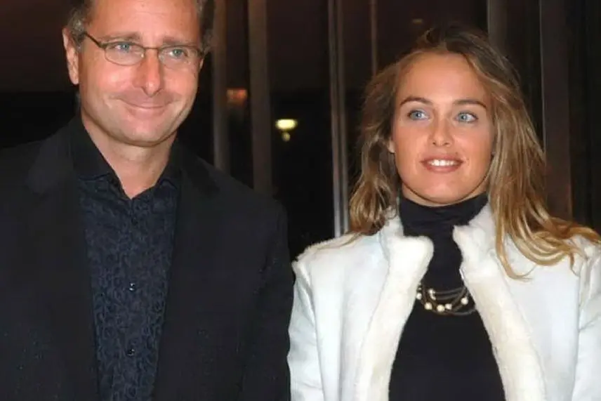 Paolo Bonolis e Sonia Bulgarelli (Ansa)