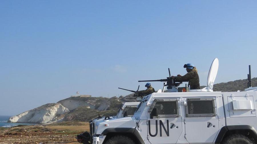 Libano, razzo colpisce la base Unifil di Shama: paura per la Brigata Sassari e gli altri militari italiani