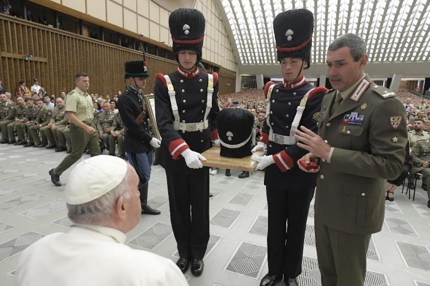 I militari dal Papa (Foto Vatican News)