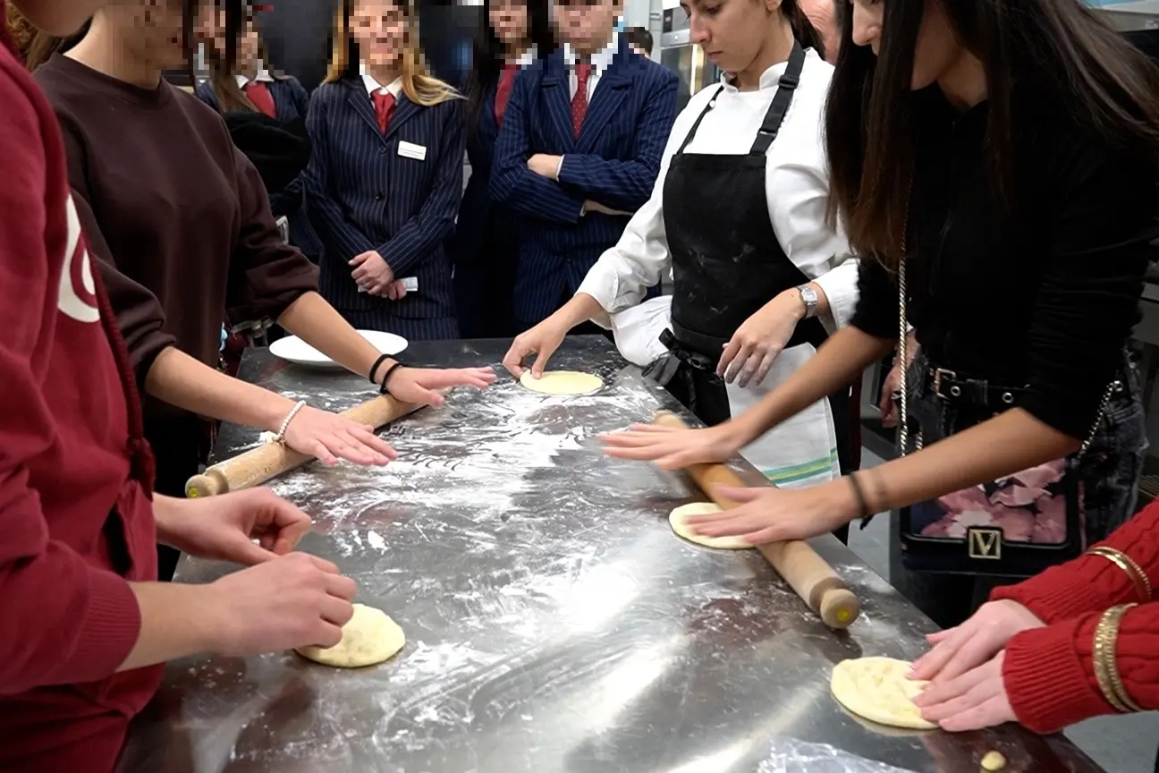 Un momento dell'Open Day all'Alberghiero di Sassari (foto ufficio stampa)
