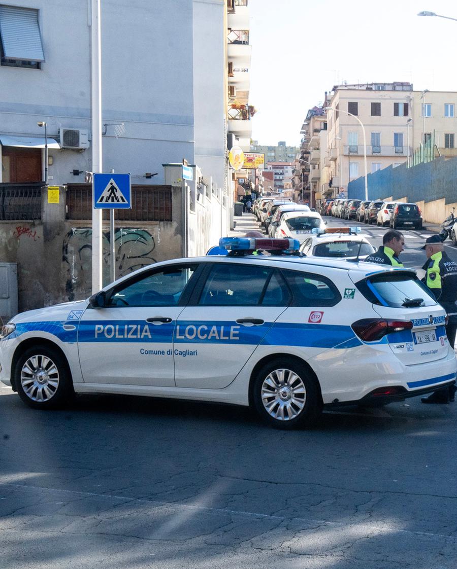Fuori pericolo la pensionata investita sulle strisce in via Scano