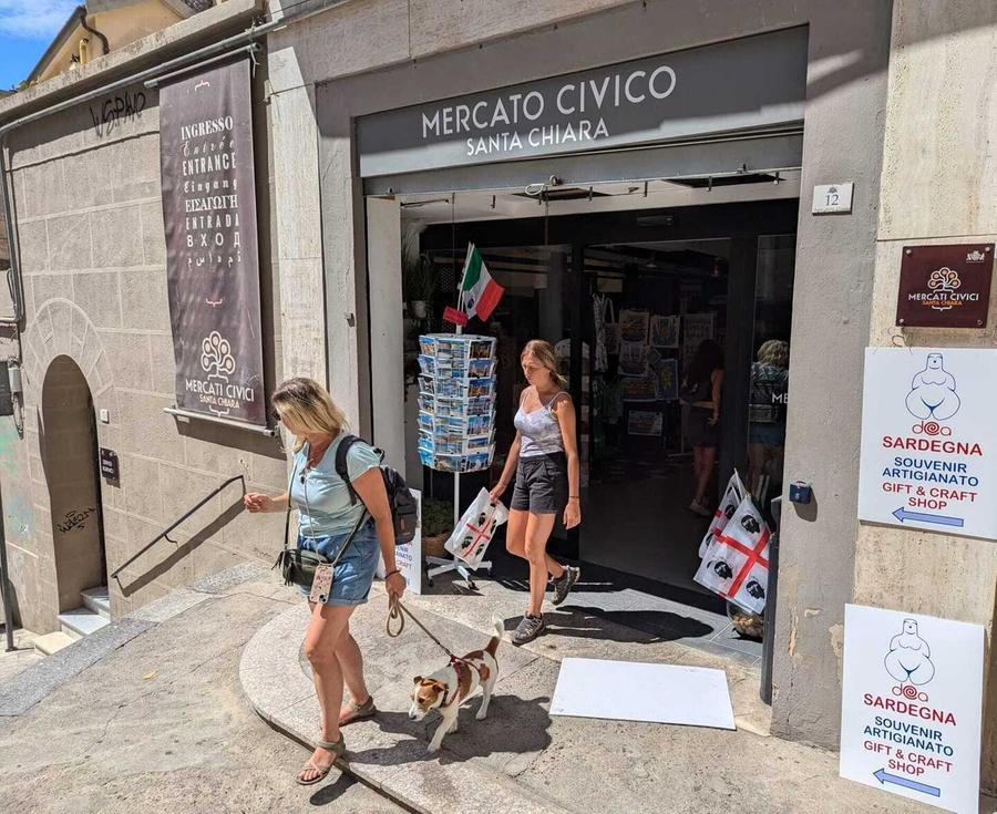 Mercati, aprono Santa Chiara e via Quirra