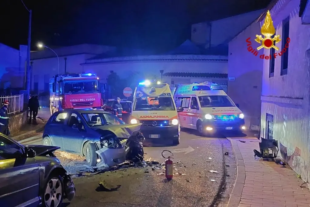 L'incidente (foto Vigili del fuoco)