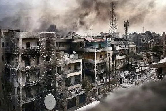 Aleppo devastata dai raid aerei