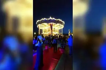 La Belle Époque, il cuore di Decimomannu si trasforma in un teatro di meraviglia