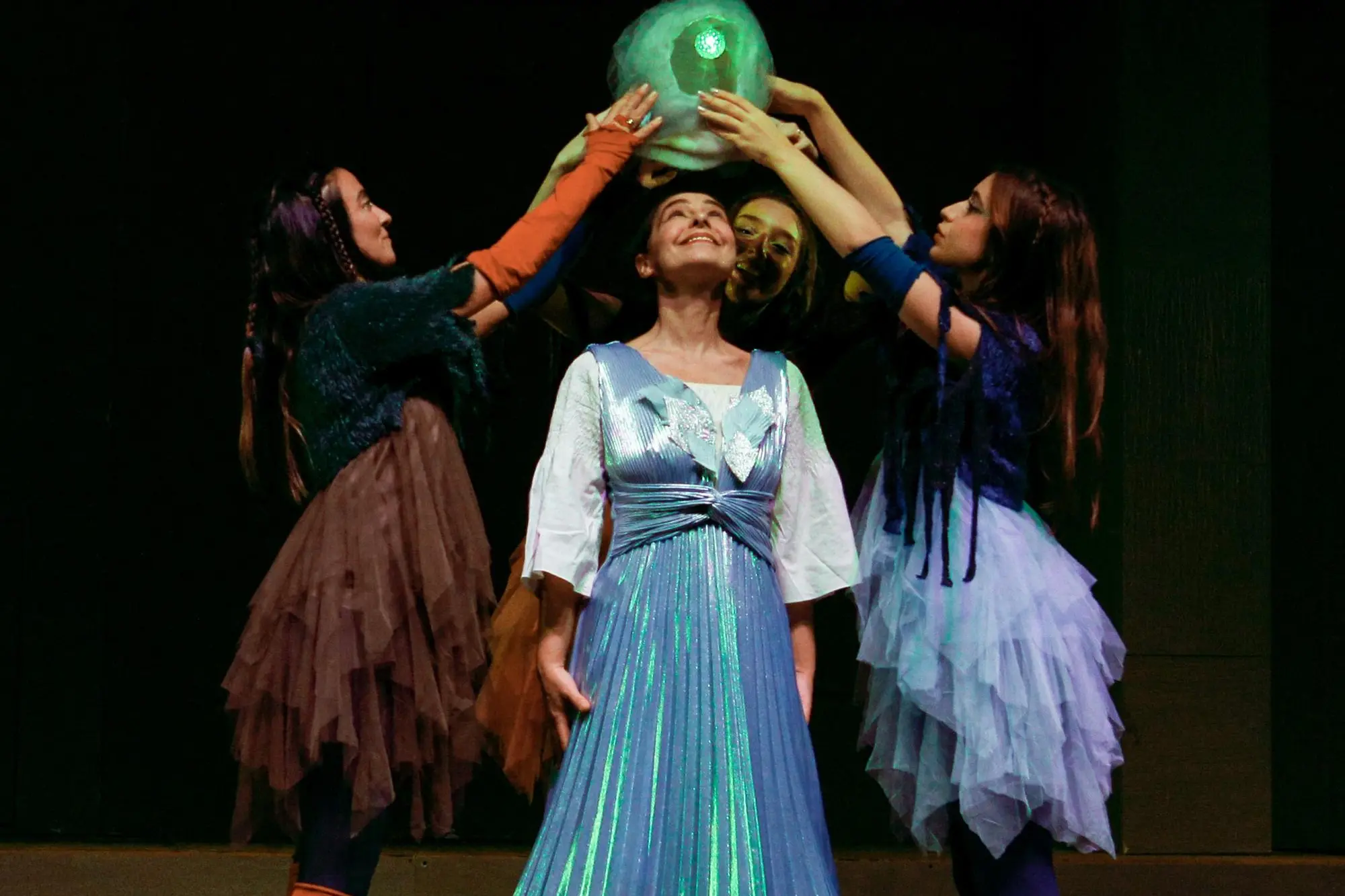 Una scena dello spettacolo (foto ufficio stampa)