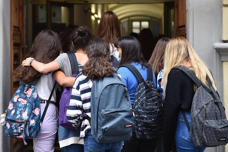 Acli Nuoro, borse di studio per studenti della città