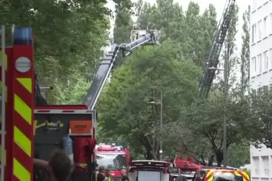 Belgio, incendio in complesso residenziale ad Anversa: almeno 6 morti