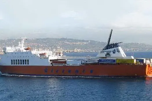 La nave Hartmut Puschmann (foto Tirrenia)
