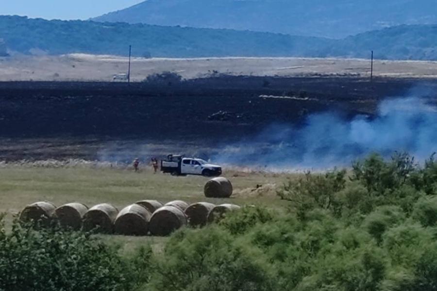 Grosso incendio a Noragugume: due elicotteri in volo, chiesto l’intervento dei Canadair
