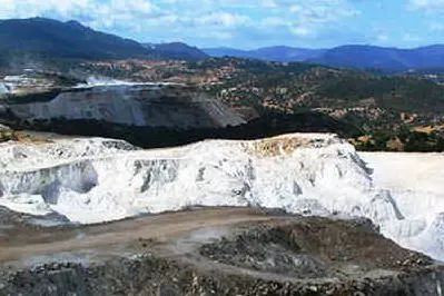 Presenza di amianto nella cava di Orani