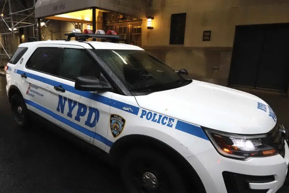Un'auto della polizia di New York (Ansa)