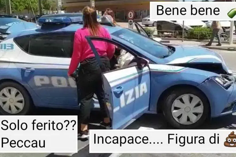 L'auto incidentata e le offese comparse su Facebook (Foto L'Unione Sarda e Sindacato Sap)