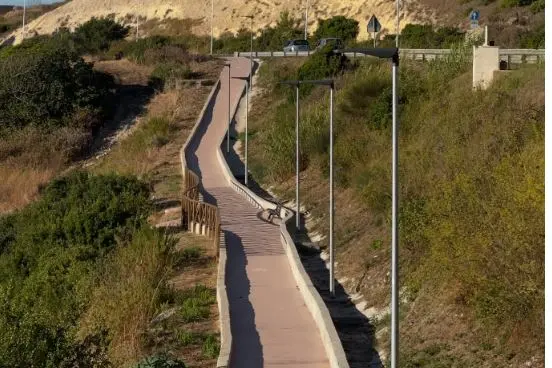 Il percorso vita illuminato a Sennori (foto concessa)