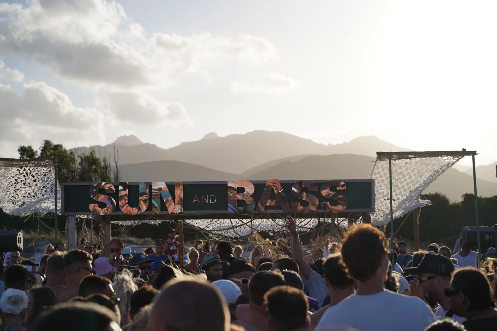 Un'edizione del Sunandbass