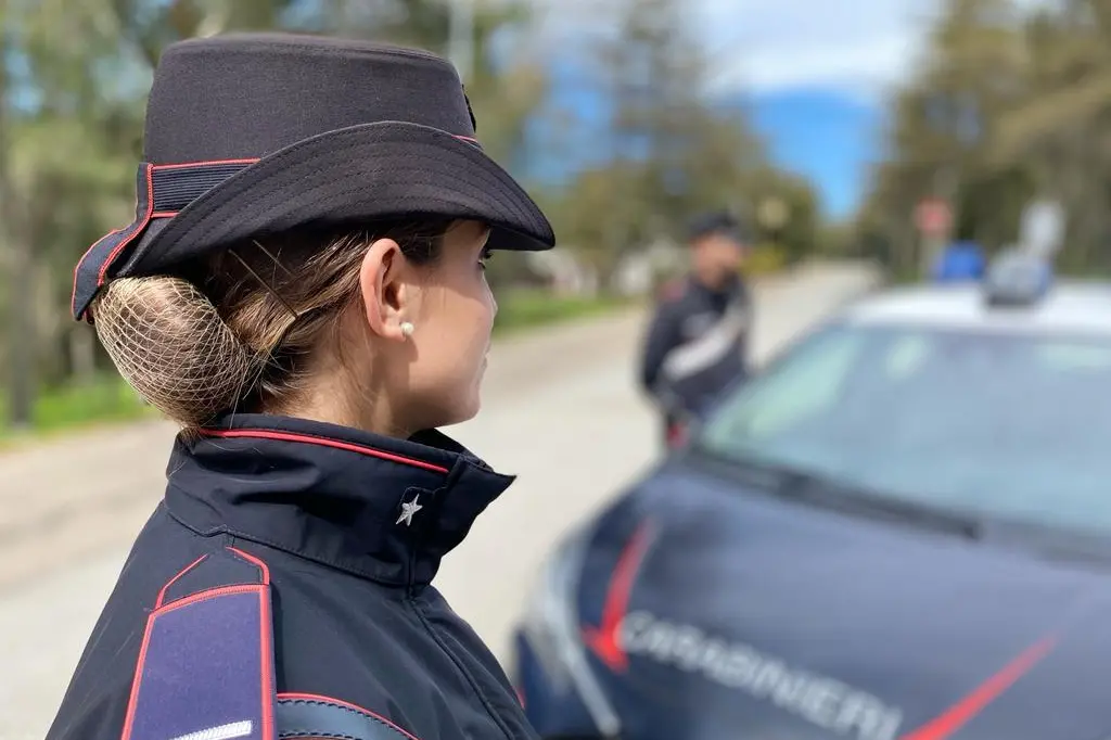 Una militare in servizio in Ogliastra