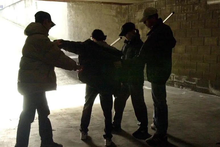 Una baby gang in un’immagine simbolo