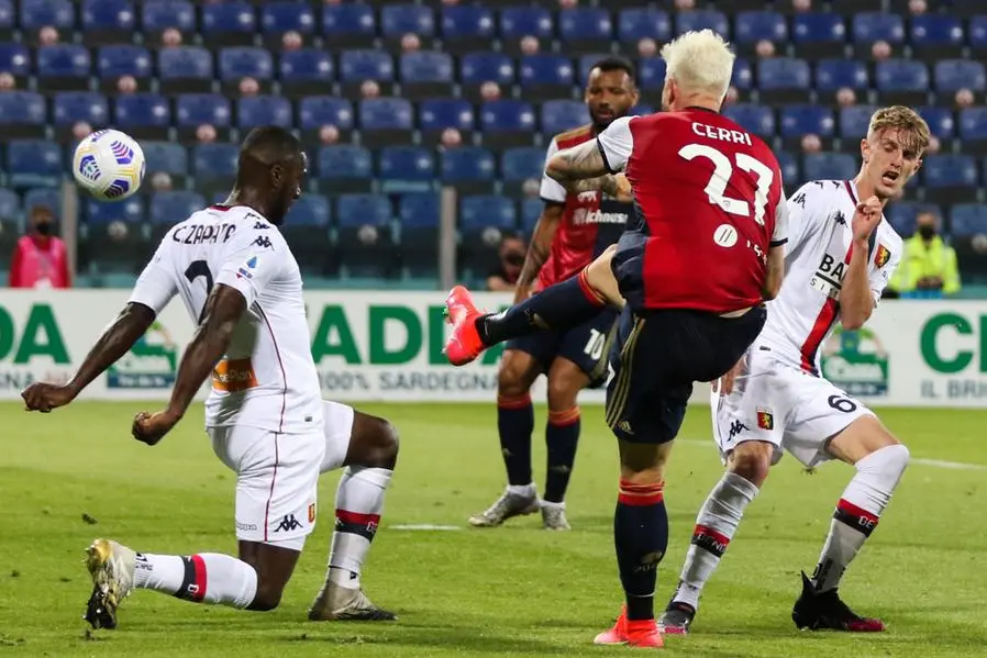Cerri in azione (Ansa)