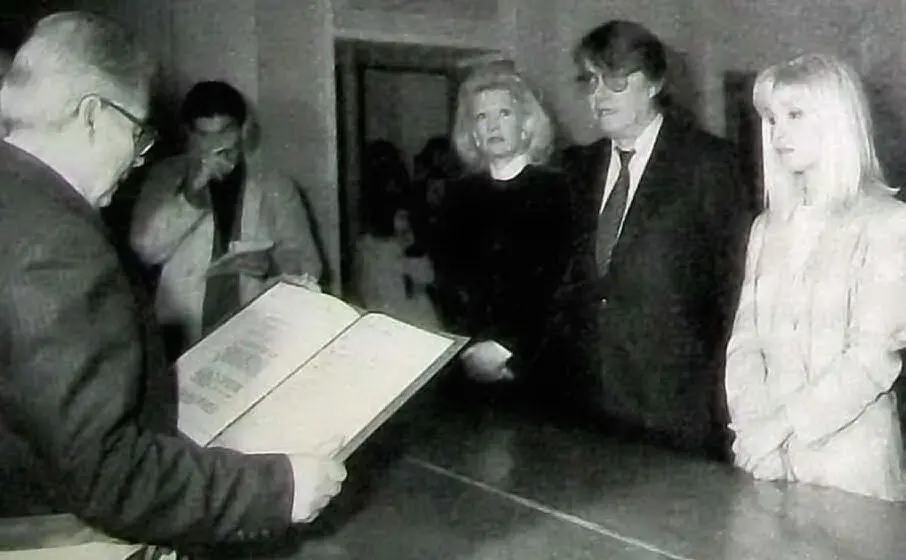 Il matrimonio celebrato a Tempio Pausania nel 1989 (Archivio L'Unione Sarda)