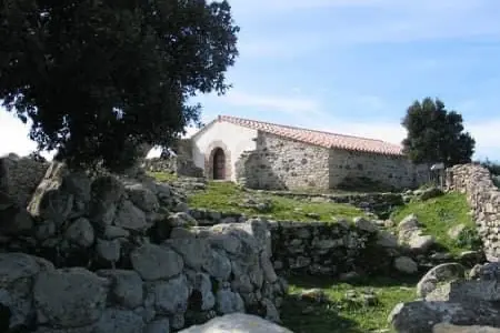 La chiesetta di Serri (foto Gioia)