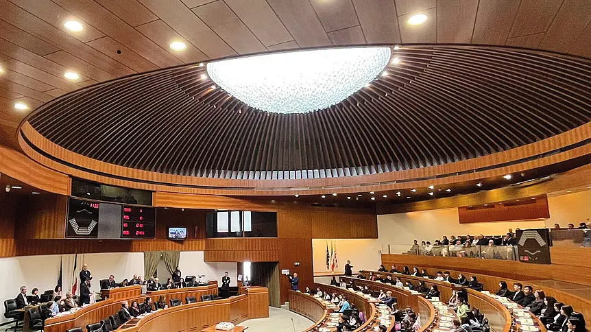 https://immagini.unionesarda.it/version/c:YjEwZTcyMTUtNTQ3Ny00:NTIwNzQ4ZjEtYTk0Ni00/image.webp?f=16:9