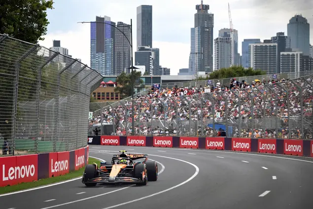 La McLaren di Lando Norris (Ansa)