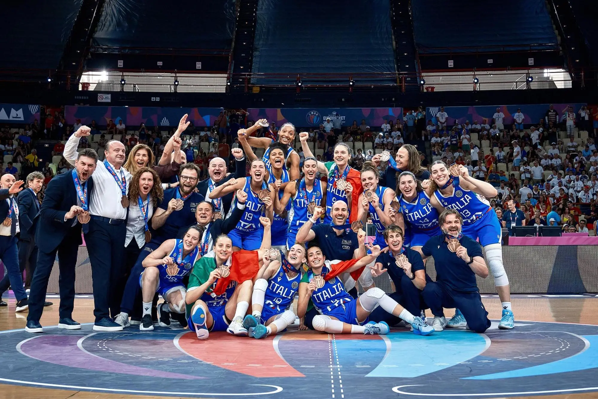 La festa dell'Italbasket femminile (foto FIP)