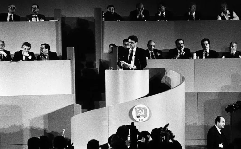 Achille Occhetto al congresso del Pci del 1989